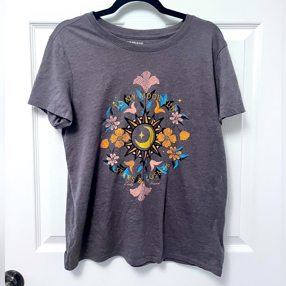 ✨ Celestial Embroidered Lucky Brand Tee - Picture 1 of 10
